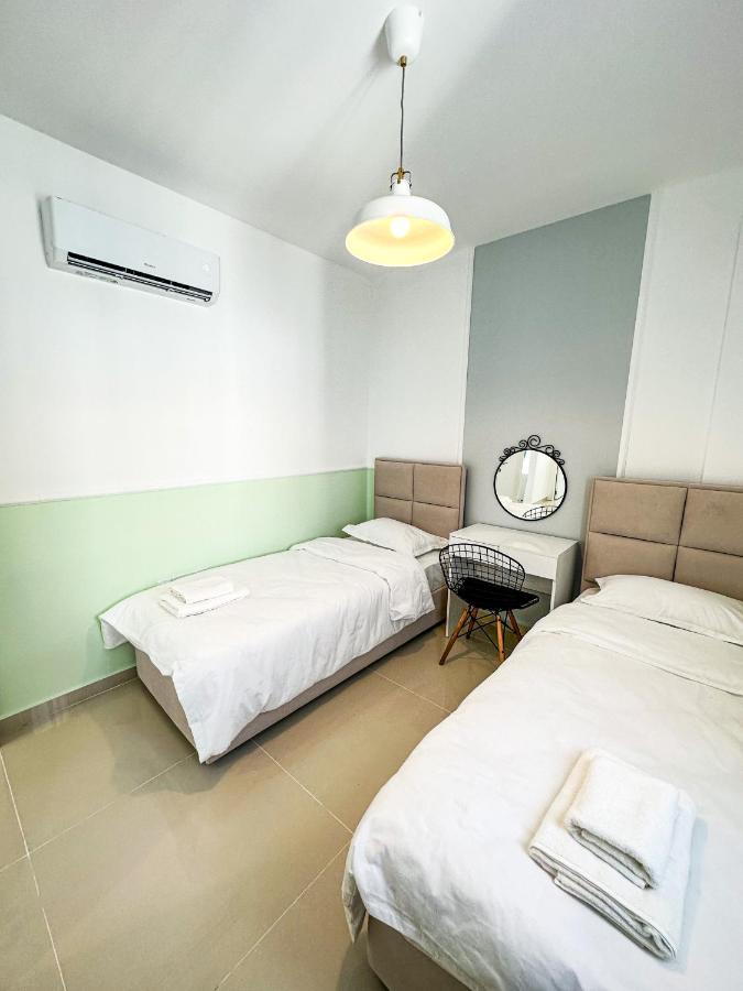 Luxury Sea View Two Bedroom Apartment In Caesar Resort & Spa, Long Beach Perivolia tou Trikomou ภายนอก รูปภาพ