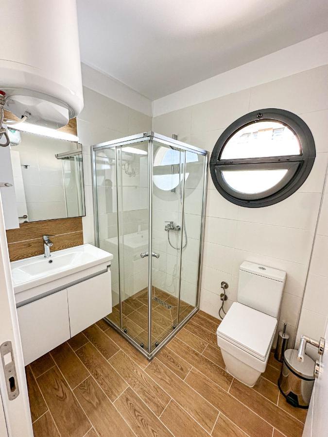 Luxury Sea View Two Bedroom Apartment In Caesar Resort & Spa, Long Beach Perivolia tou Trikomou ภายนอก รูปภาพ